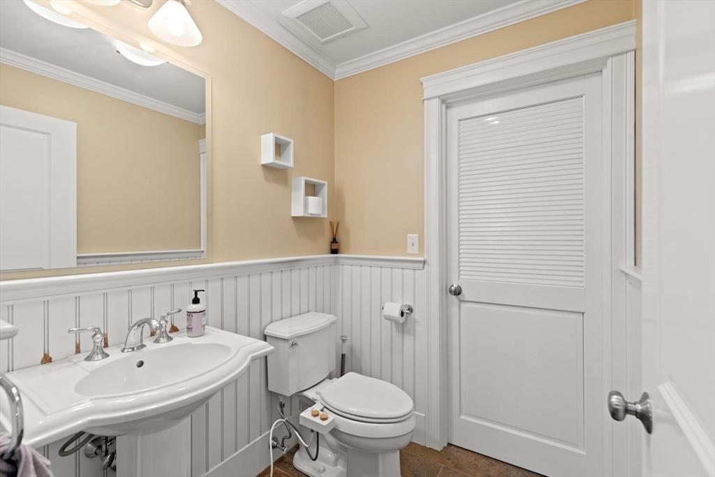 42-44 Oakview Terrace # 42