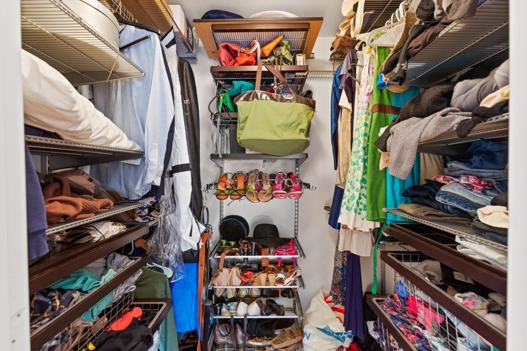 42-44 Oakview Terrace # 42