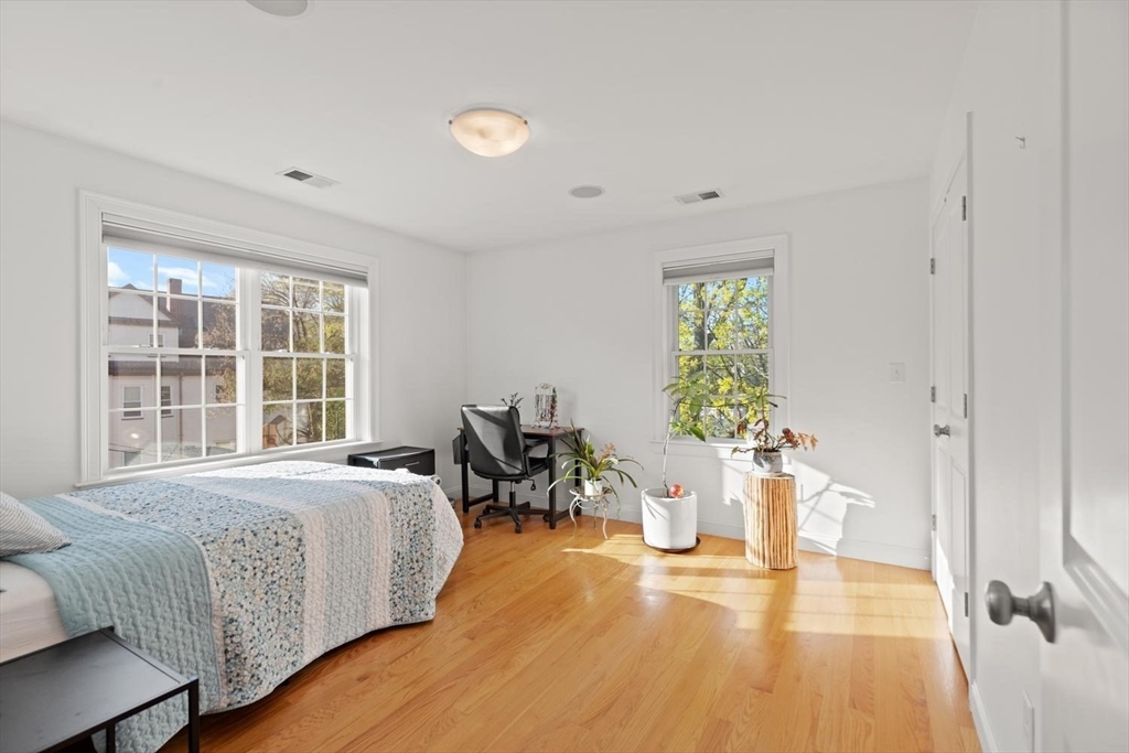 42-44 Oakview Terrace # 42