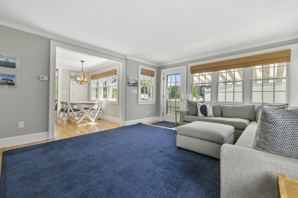 36 Stockbridge St