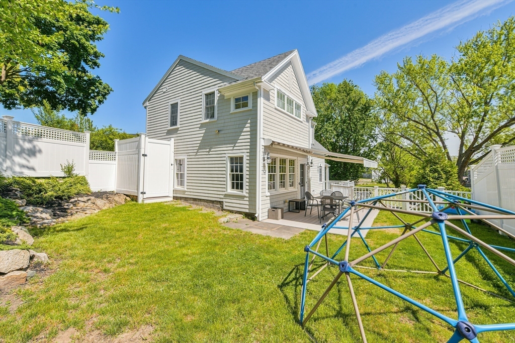 36 Stockbridge St