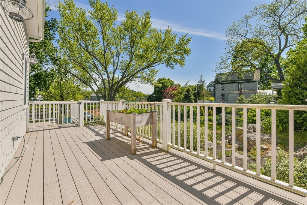 36 Stockbridge St