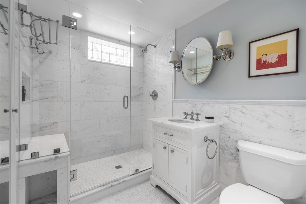 180 Marlborough St # 2