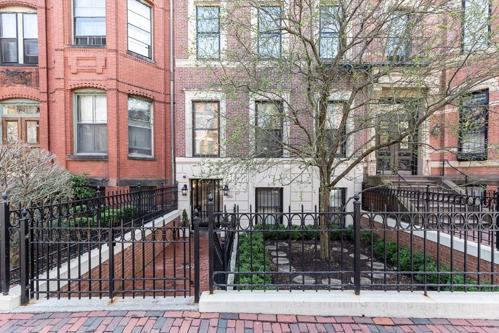 180 Marlborough St # 2
