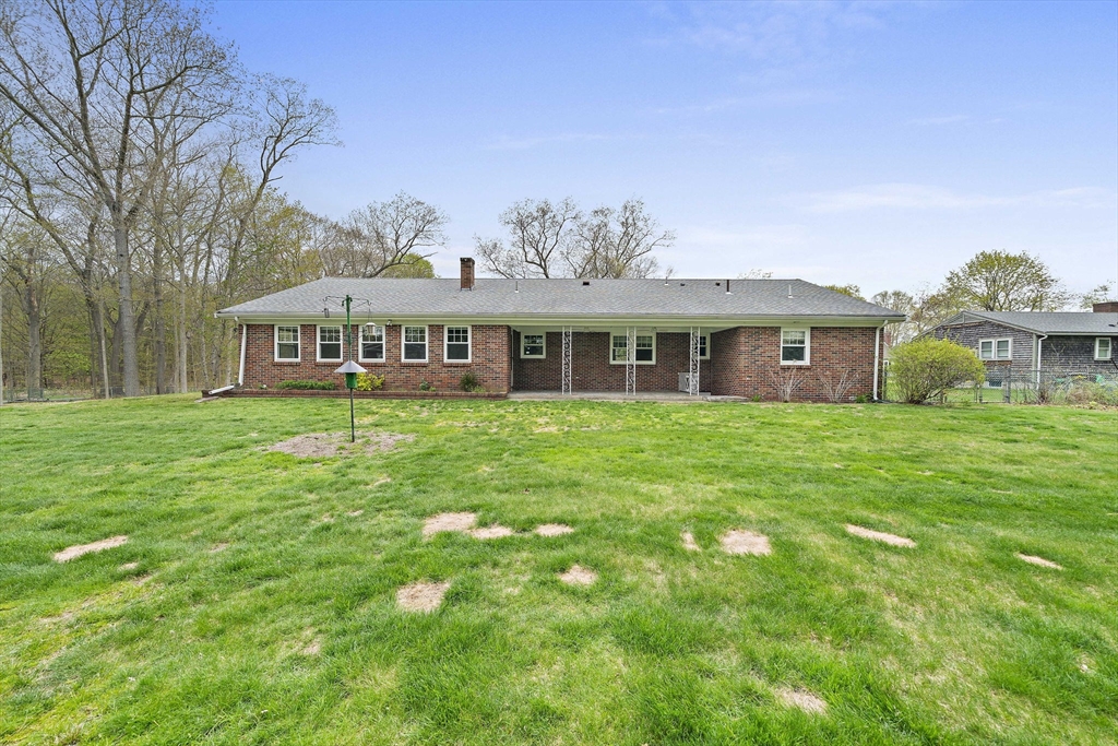 42 Norton Ave