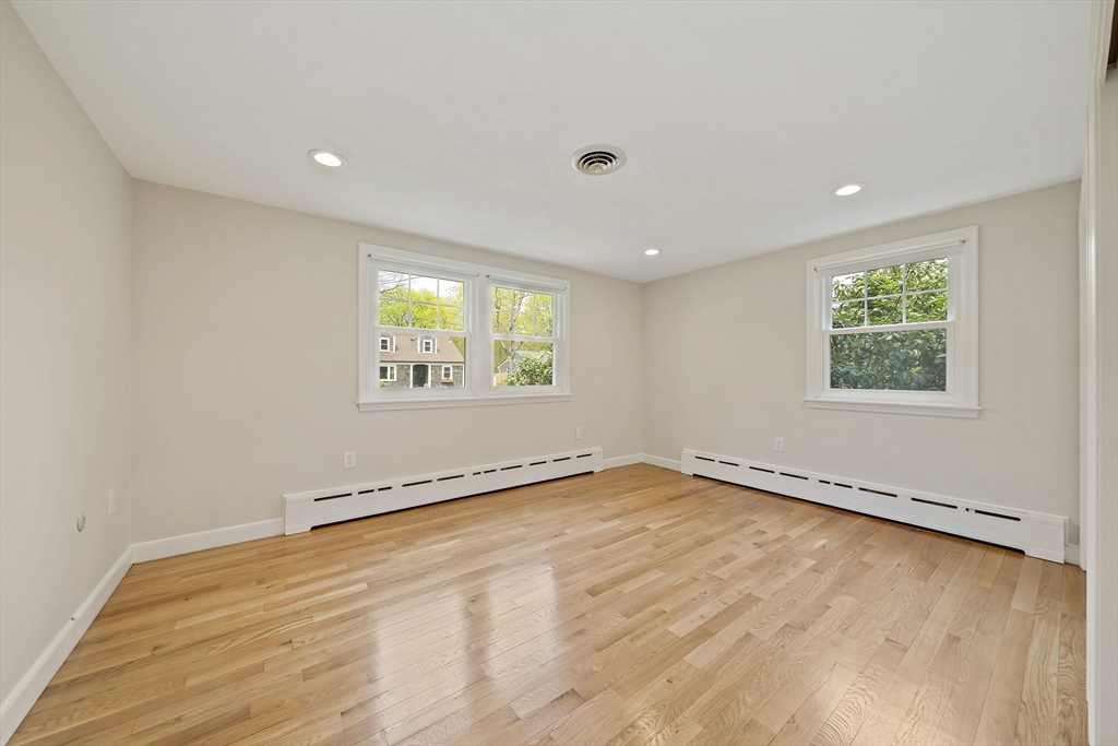42 Norton Ave