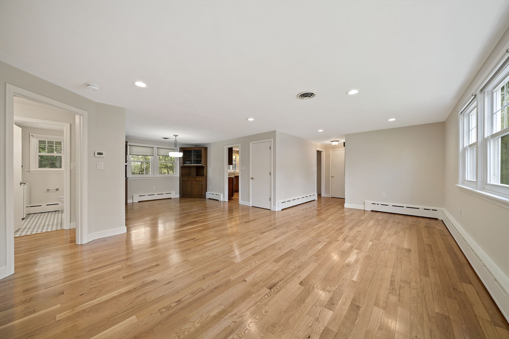 42 Norton Ave