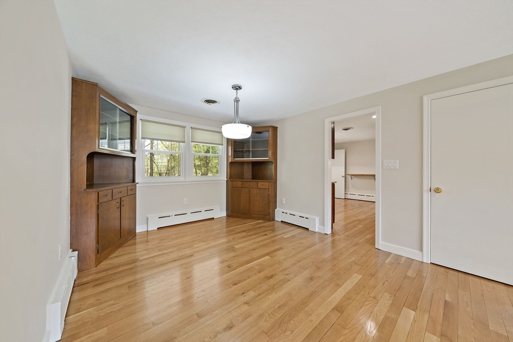 42 Norton Ave