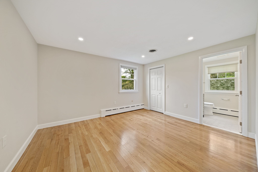 42 Norton Ave