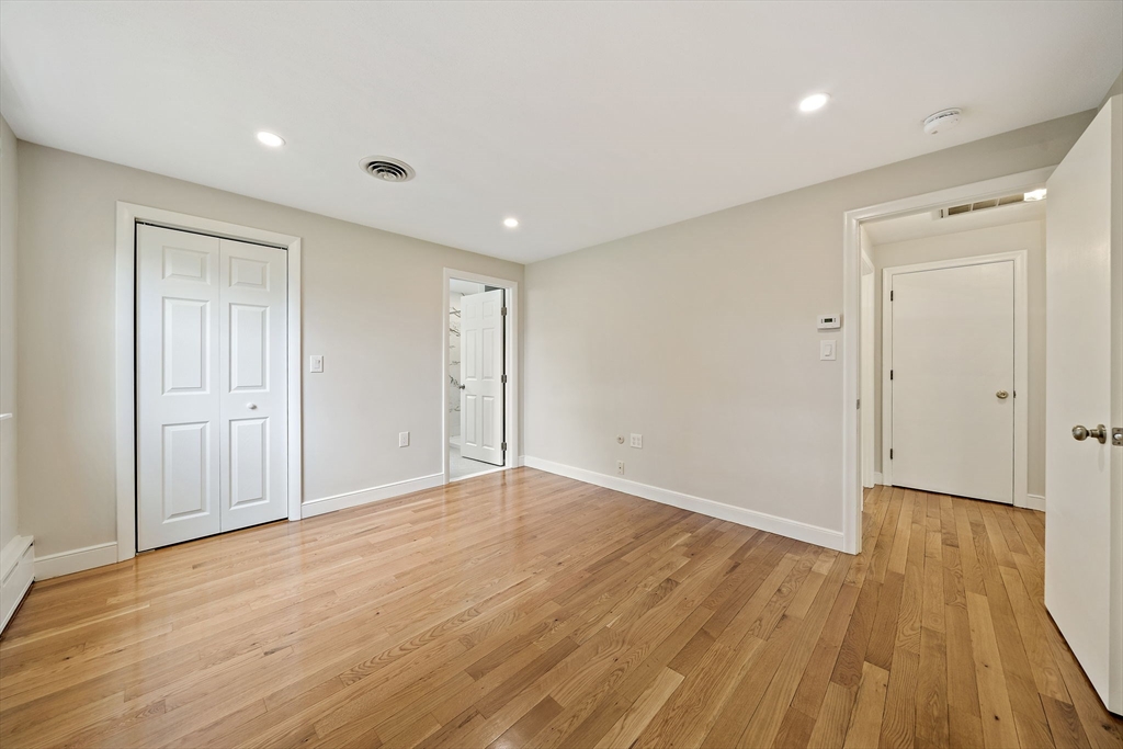 42 Norton Ave