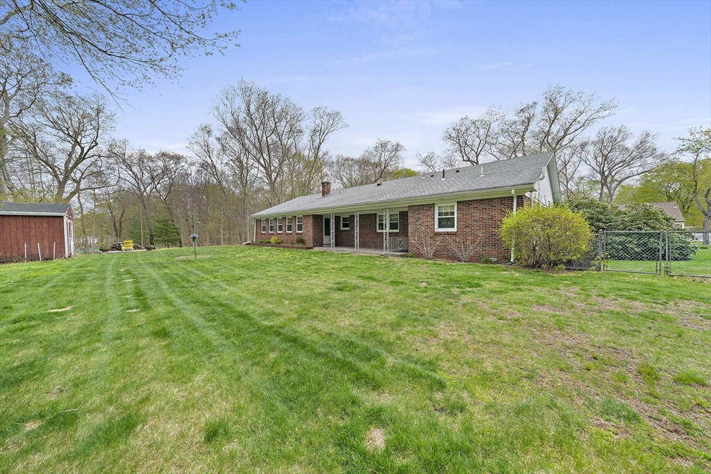 42 Norton Ave