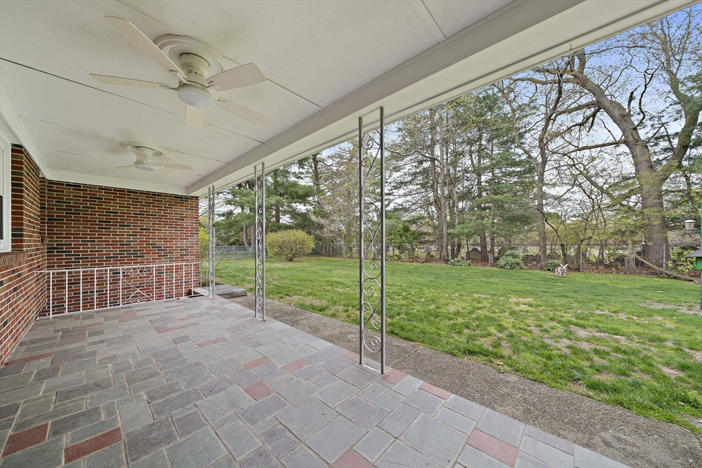 42 Norton Ave