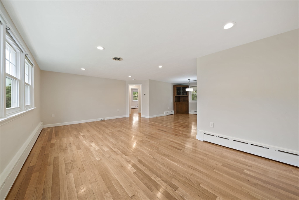 42 Norton Ave