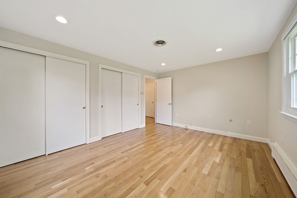 42 Norton Ave