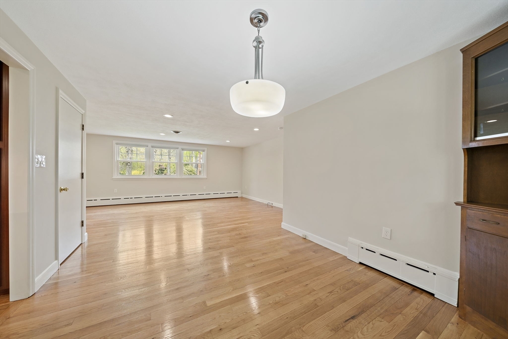 42 Norton Ave