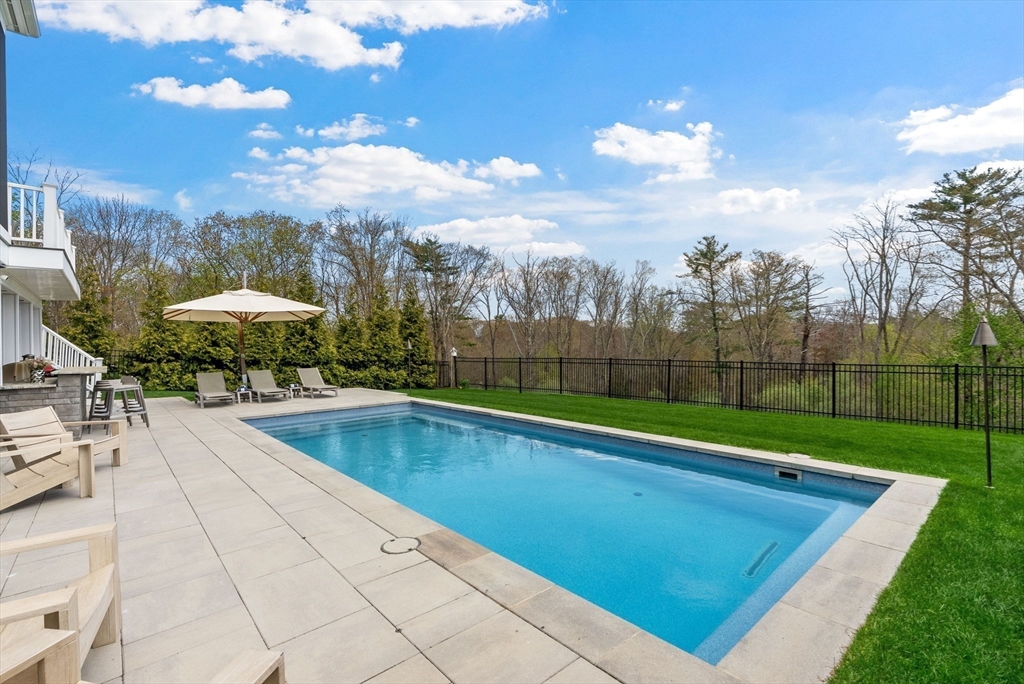 9 Manor Way