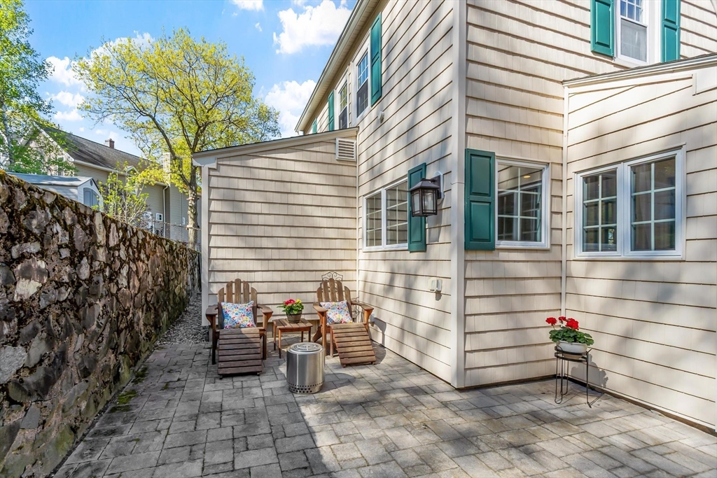 25 Naples Road