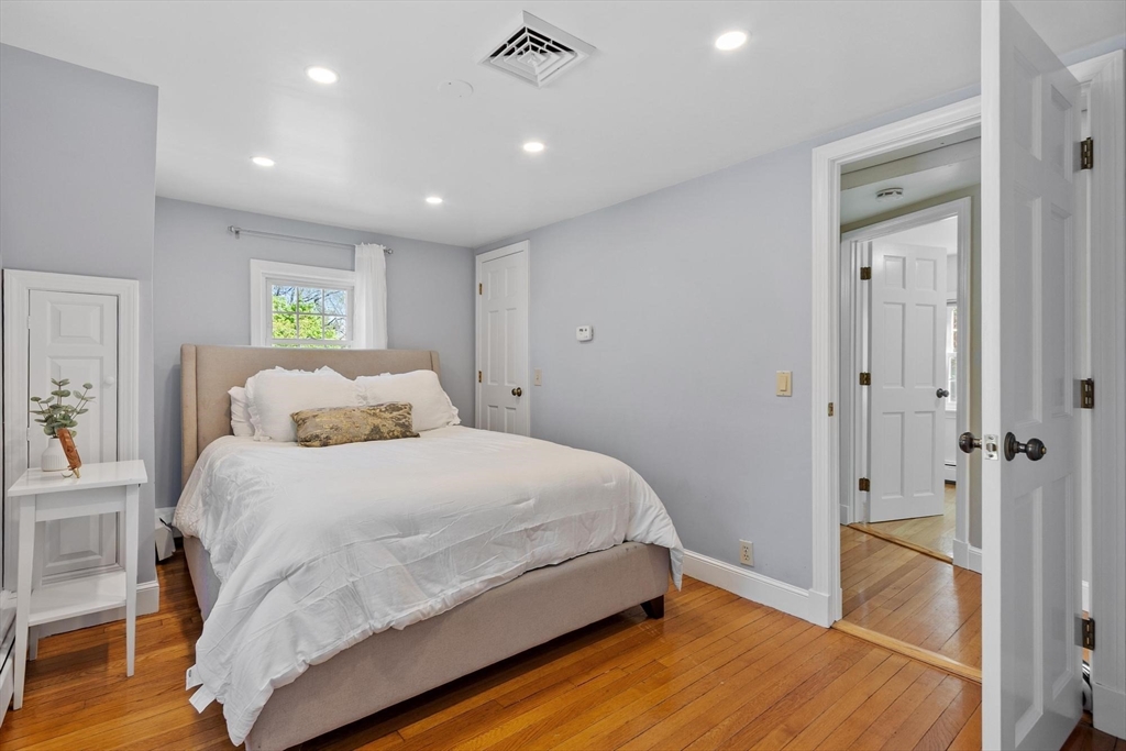 25 Naples Road