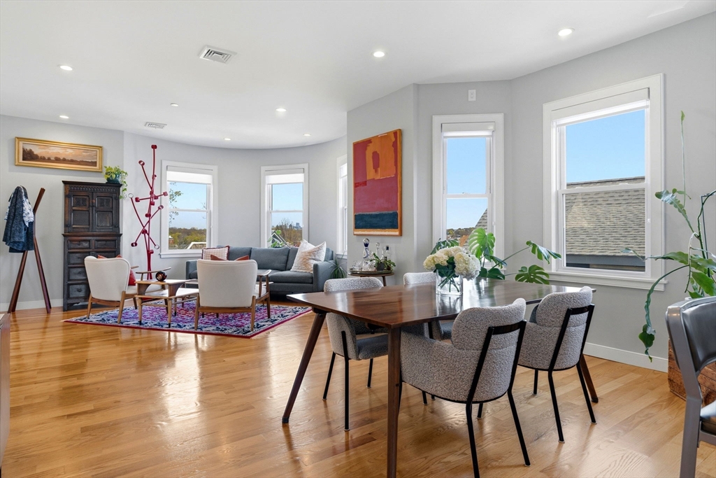 62 Saint Rose St # 3