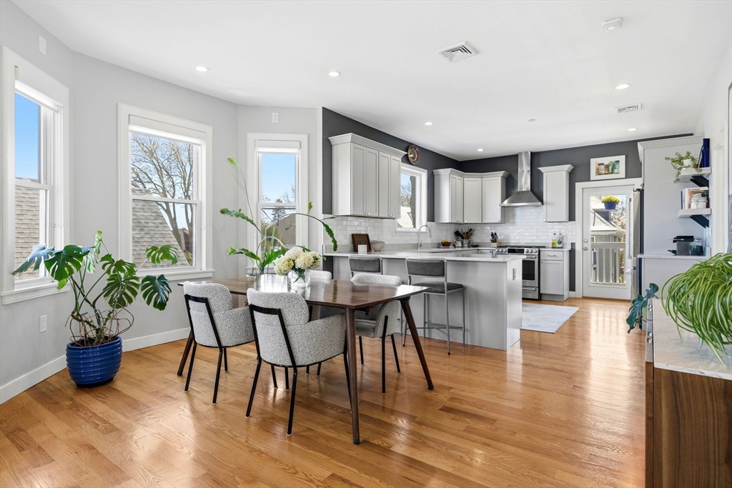 62 Saint Rose St # 3