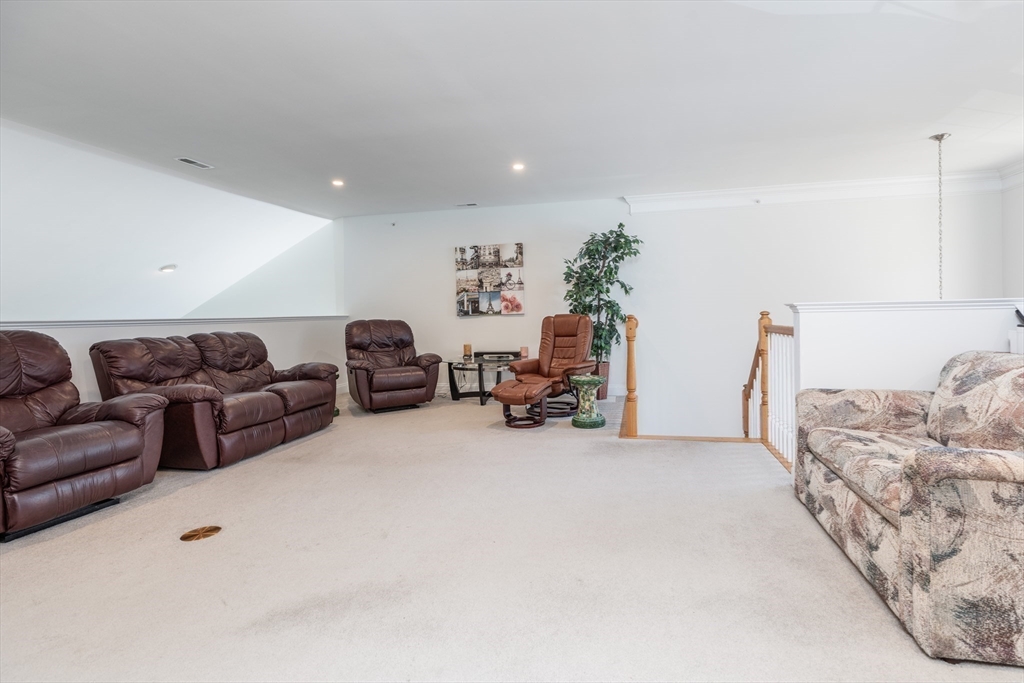 54 Pondside Dr # 54