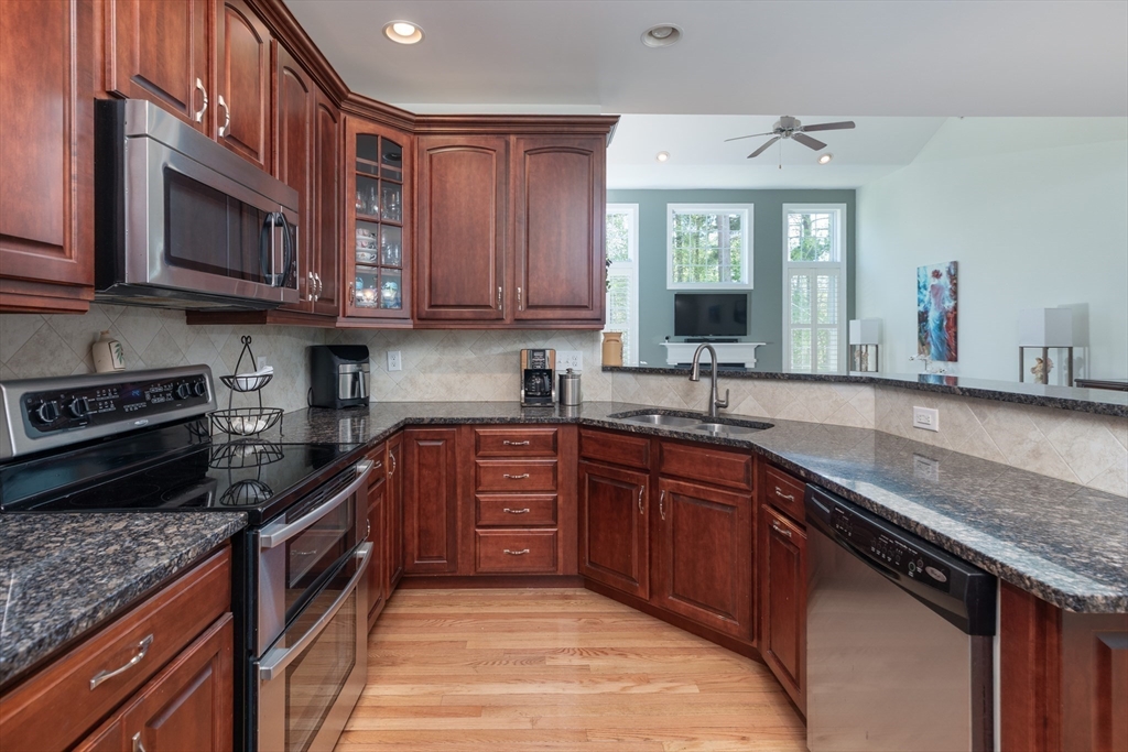 54 Pondside Dr # 54