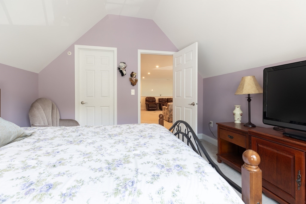 54 Pondside Dr # 54
