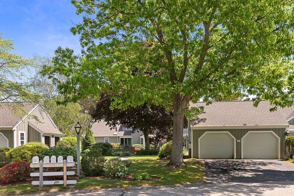 44 Floret Cir # 44