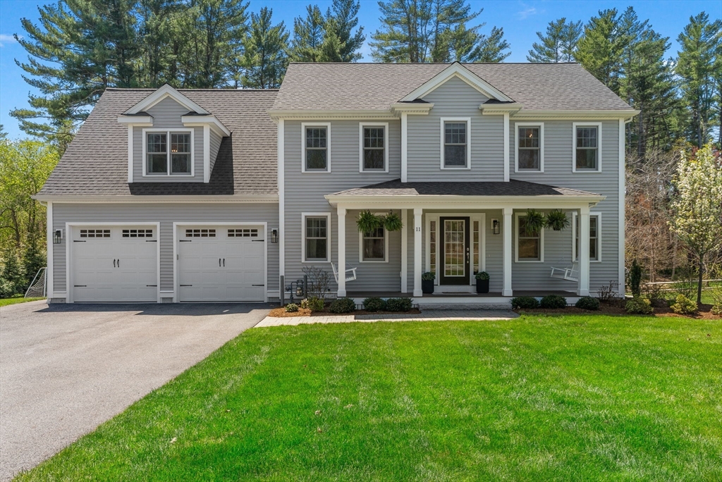 11 Lisa Ln