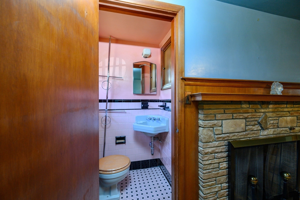 85 Elm St
