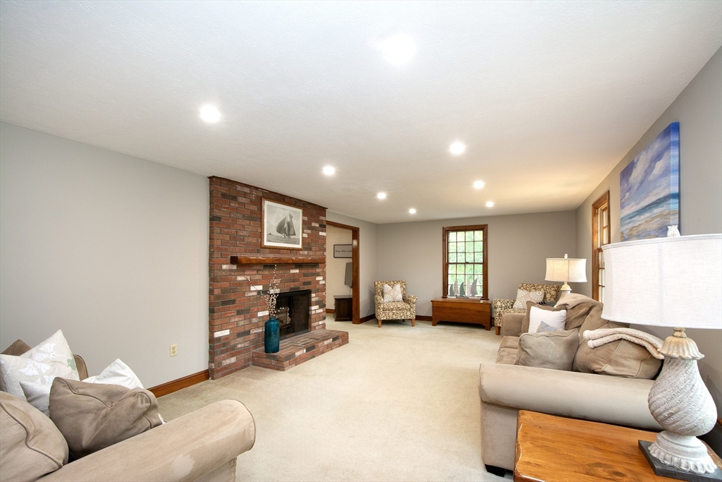 26 Old Coach Rd