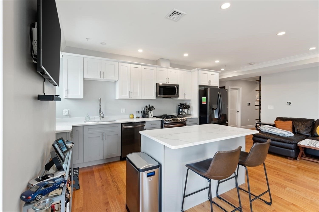 23 Bowdoin Ave # 5