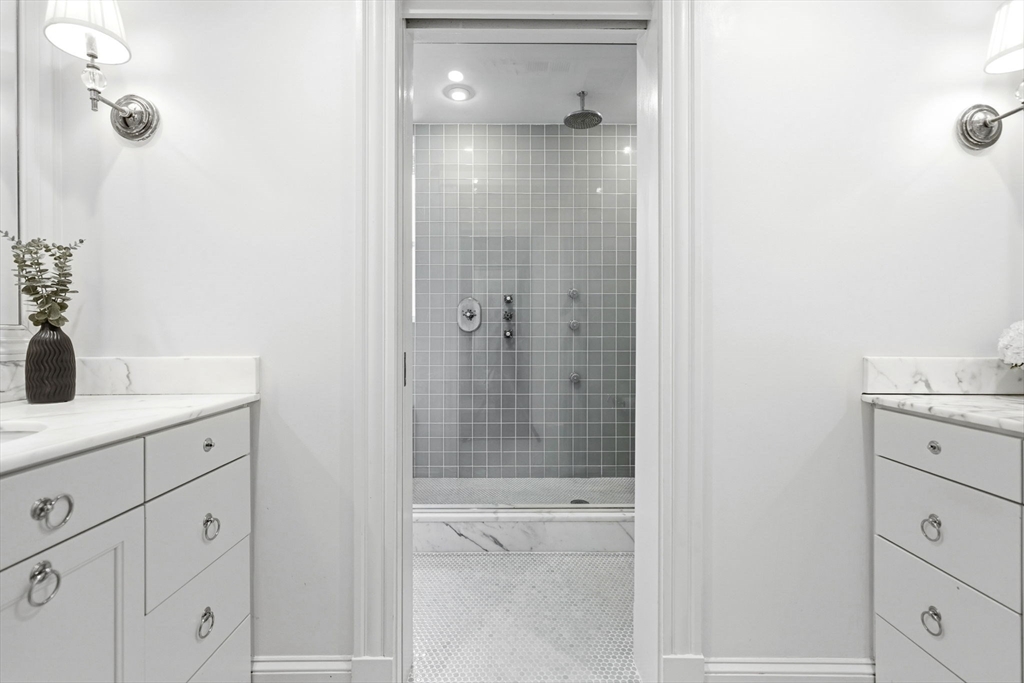 123 Saint Paul St # 1