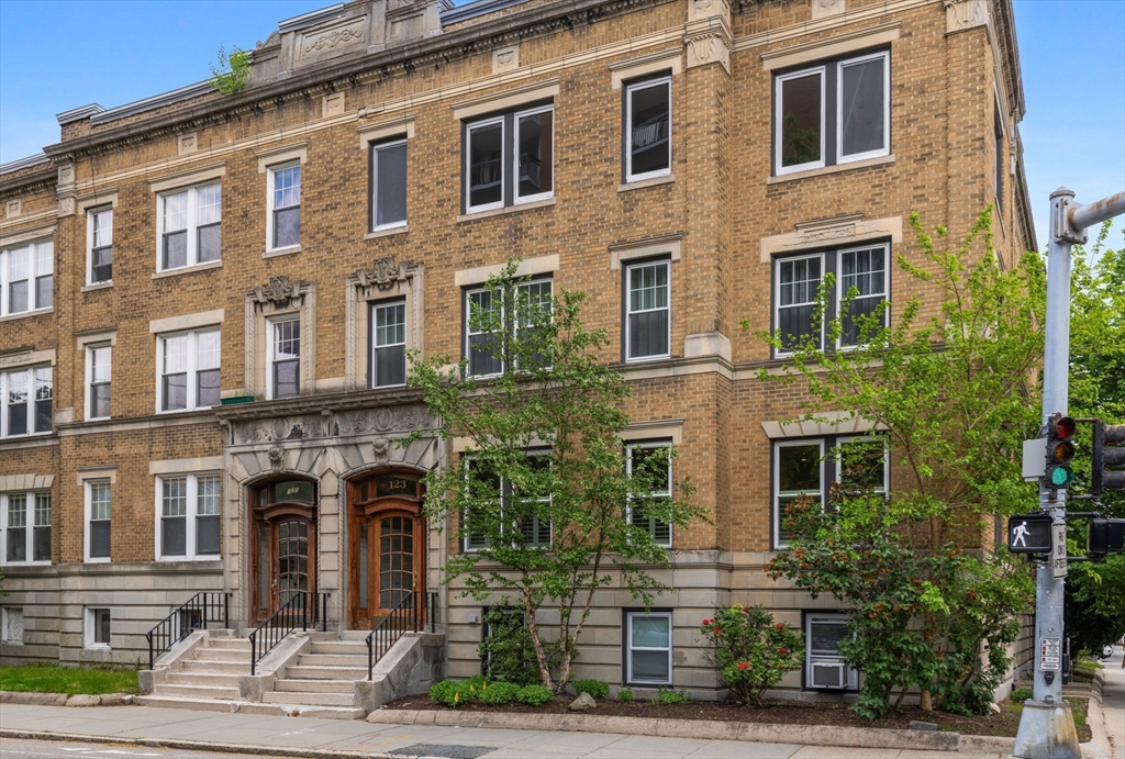 123 Saint Paul St # 1