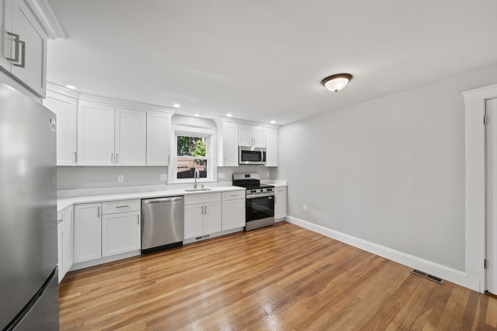 42 Plover Rd