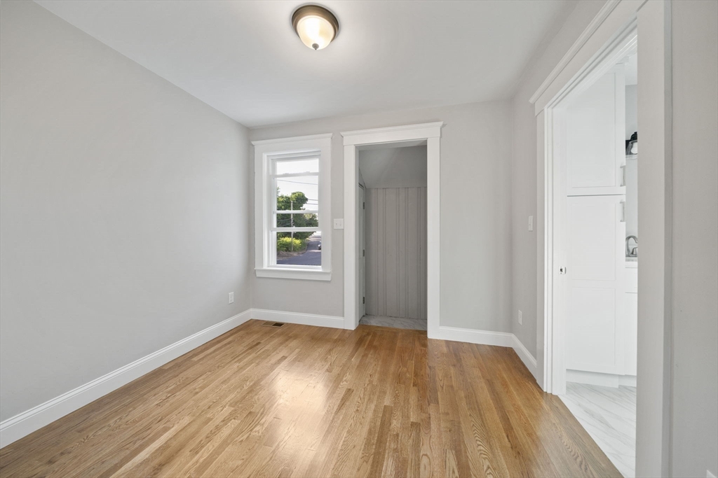 42 Plover Rd