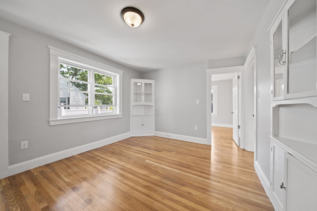42 Plover Rd