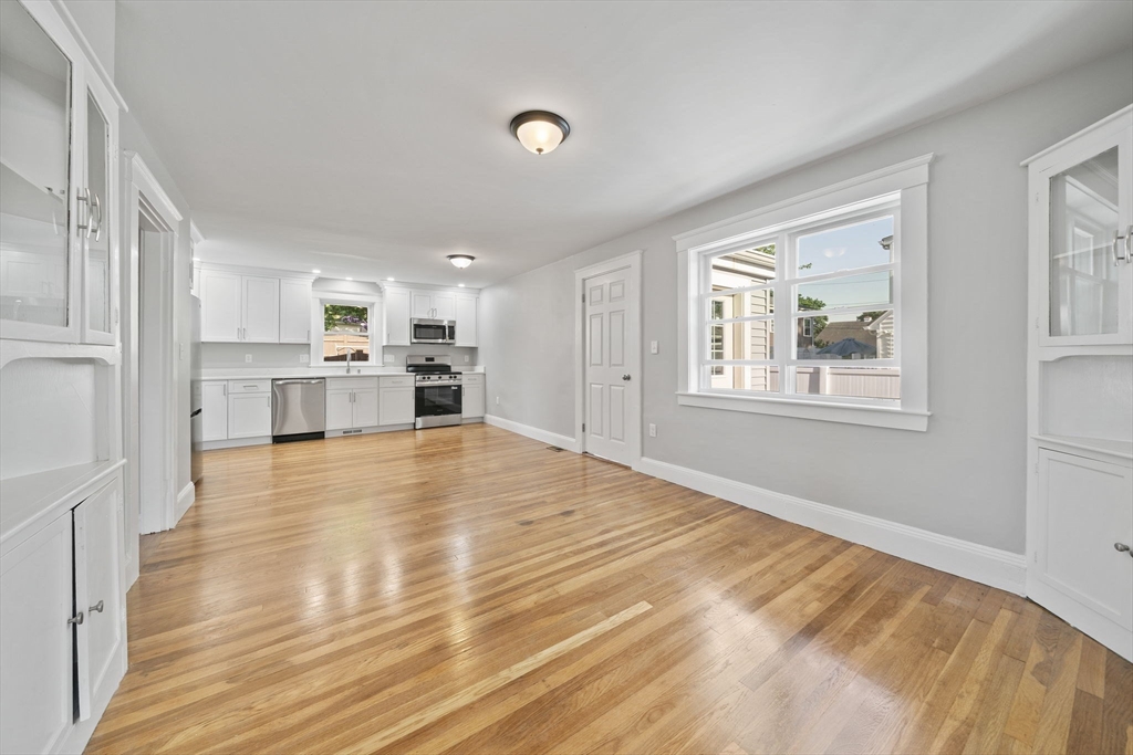 42 Plover Rd