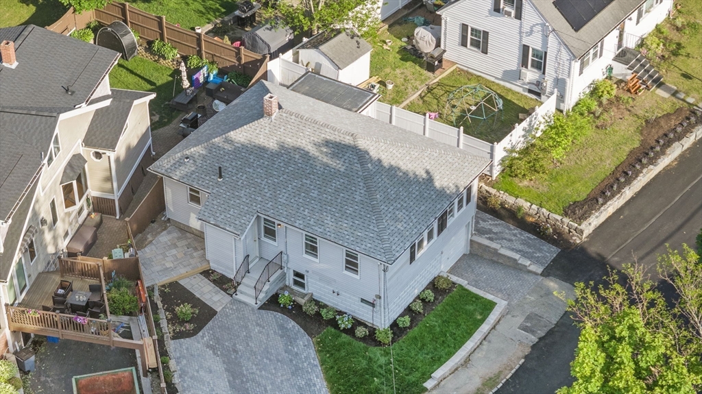 42 Plover Rd