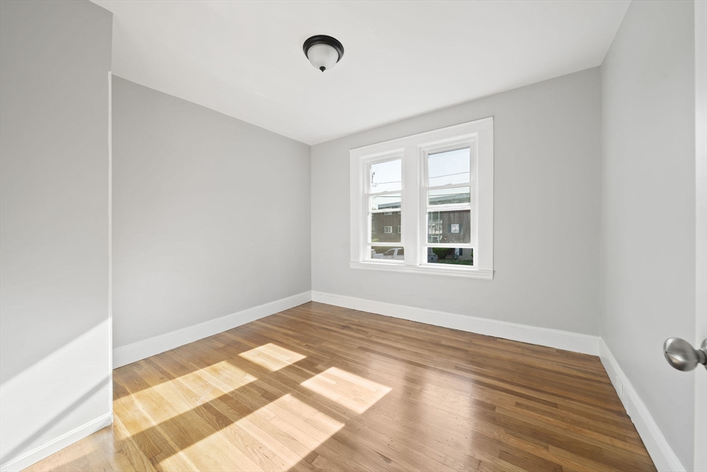 42 Plover Rd