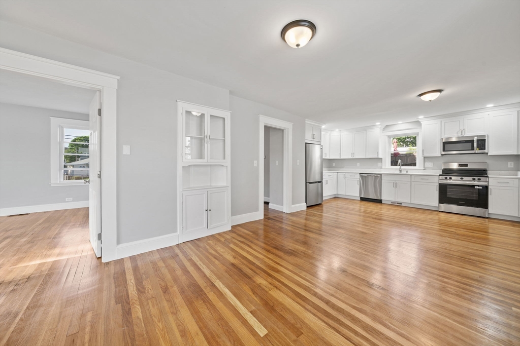 42 Plover Rd