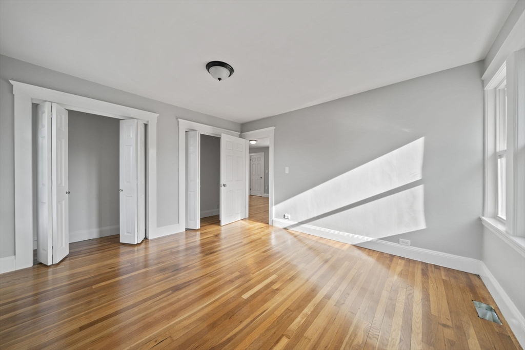 42 Plover Rd