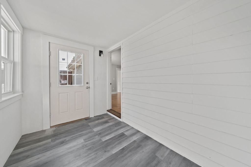 42 Plover Rd