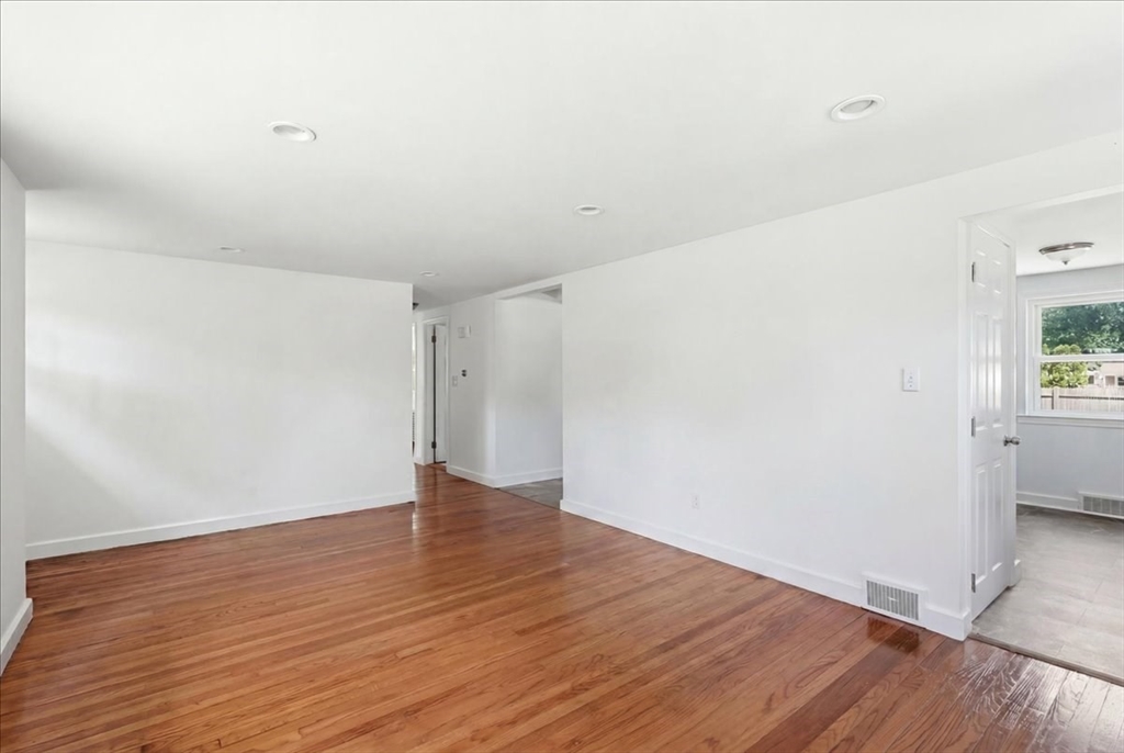 6 Jackson Rd