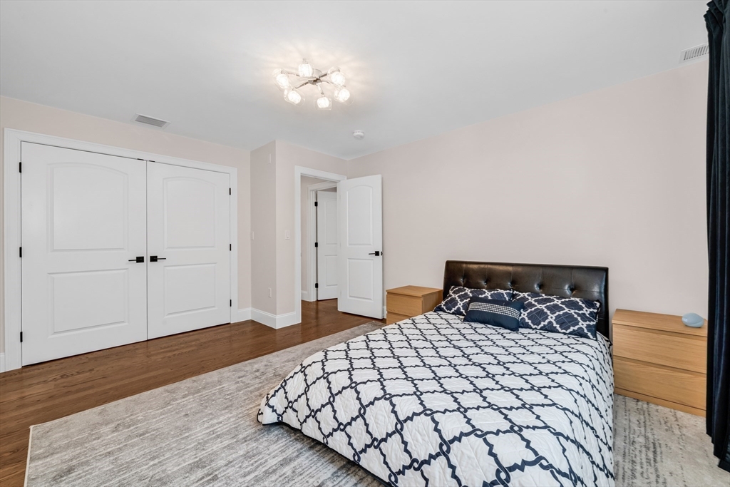 6 Little Meadow Way