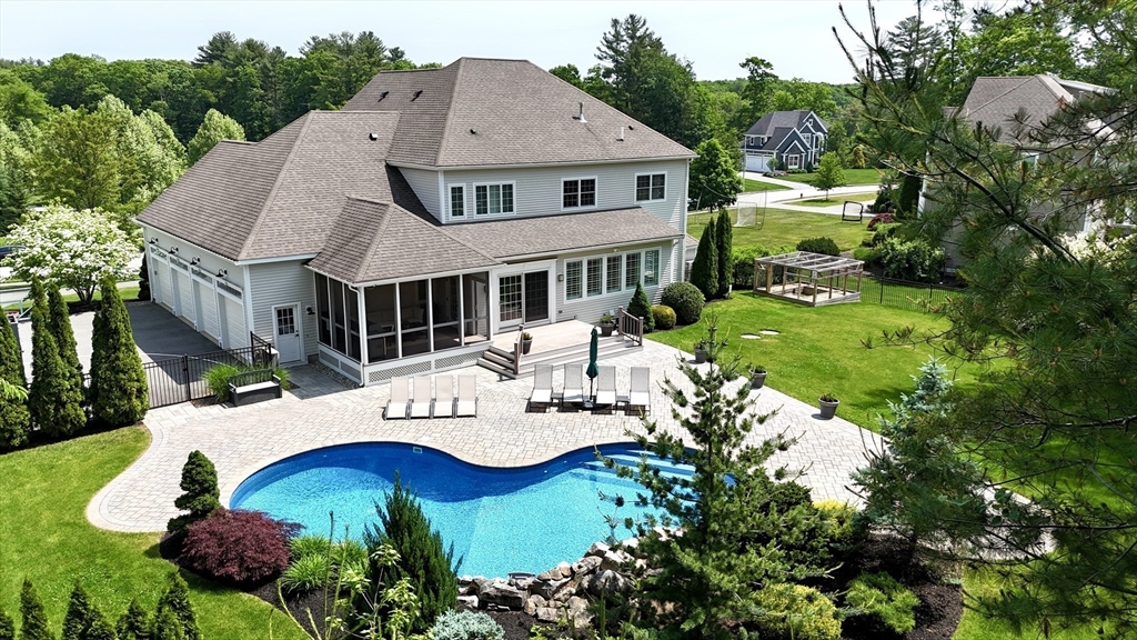 6 Little Meadow Way