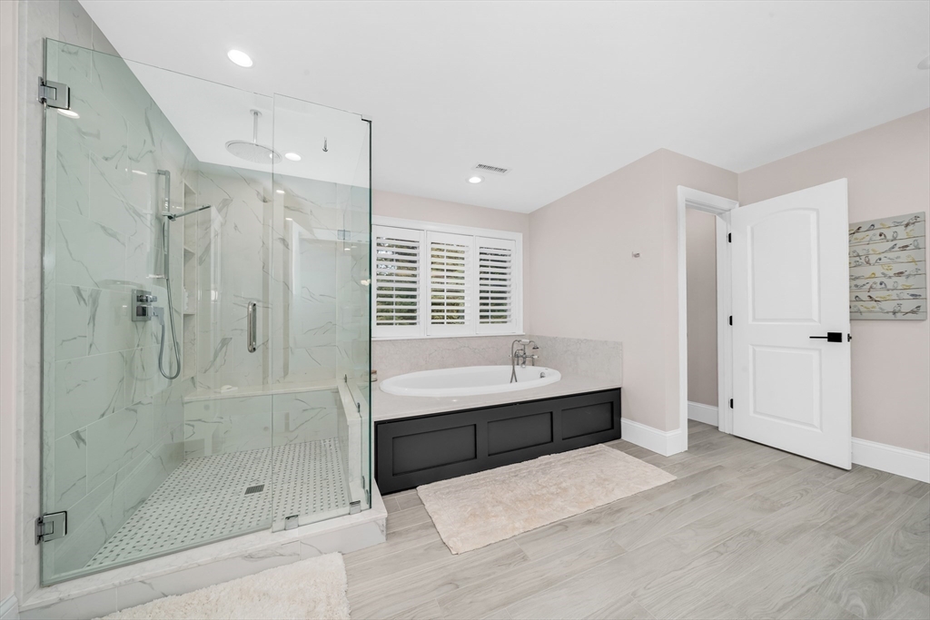 6 Little Meadow Way