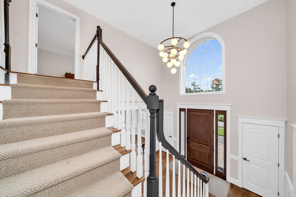 6 Little Meadow Way