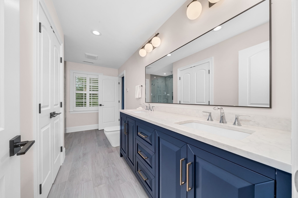 6 Little Meadow Way