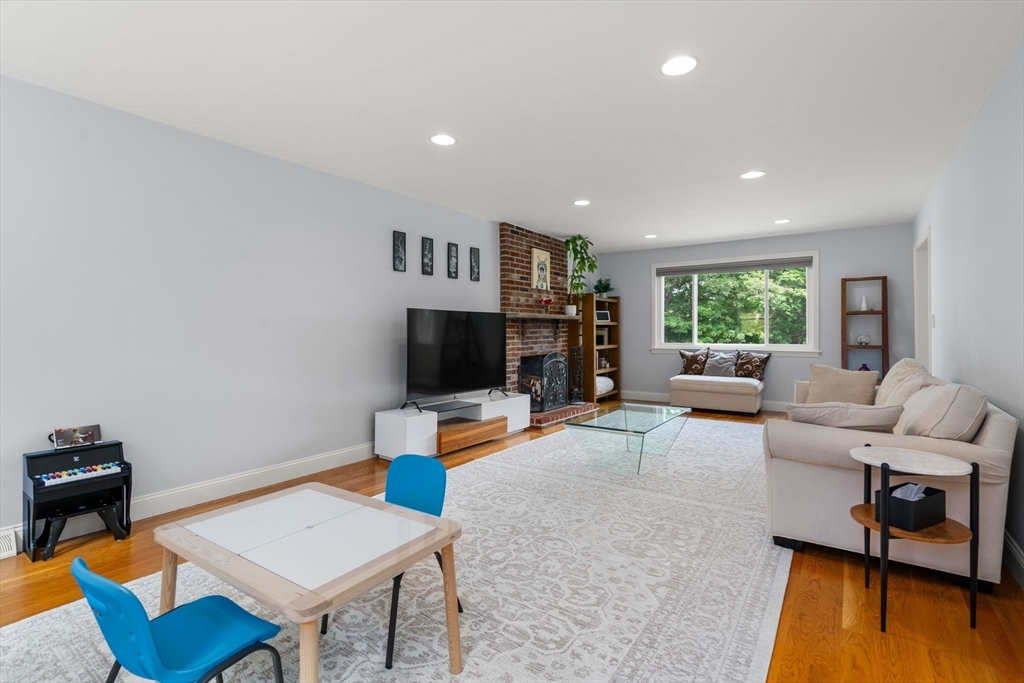 5 Patrick Cir